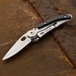 True Utility Skeleton Knife 17 True Utility Skeleton Knife -Camping Série Magasin couteau true utility skeleton knife 03