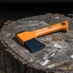 Hachette De Rando Fiskars -Camping Série Magasin hache fiskars x5 04