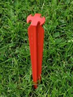 Sardine SwissPiranha RT220 - 22 Cm -Camping Série Magasin sardine plastique swisspiranha rt 220 03